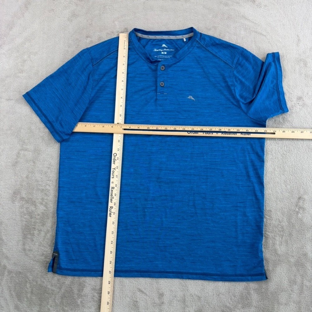Tommy Bahama Wave Crest Henley T Shirt in Blue Men Medium Short Sleeve Resort - Picture 4 of 6